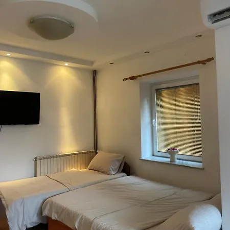 Konstantin Apartment *